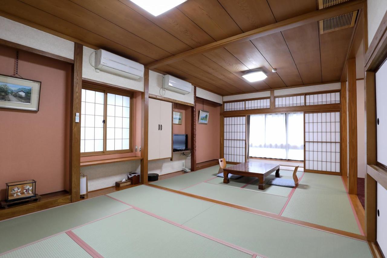 Tsukasaya Ryokan Tsuruoka Zewnętrze zdjęcie